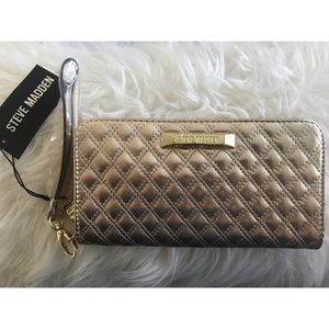 NWT Steve Madden Gold Wristlet